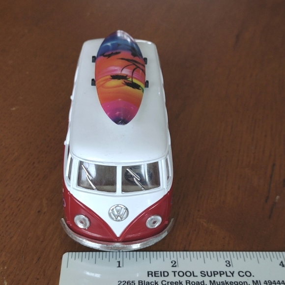 Volkswagen Classic Bus with Surfboard and Two VW Beetle Love Bugs Set/3 - Picture 14 of 17